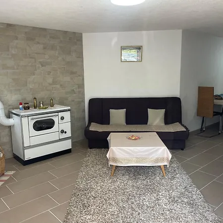 Apartman Na Uni Apartment *