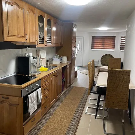 Apartman Na Uni Apartment *